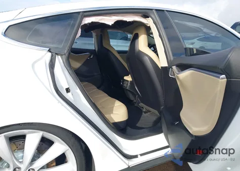 2012 Tesla Model S Signature z USA, uszkodzony, nr VIN 5YJSA1DN6CFS00369